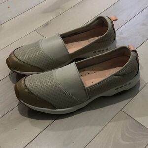 Easy Spirit Women's Set Twist II Sneaker Sage Green Size 10N